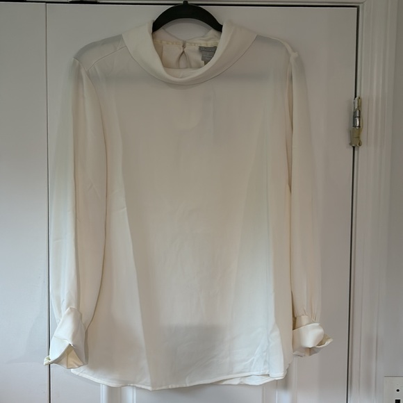 Chico’s Drape-Neck Solid Cuff Blouse Ecru Chico’s SZ 2 - Picture 5 of 8